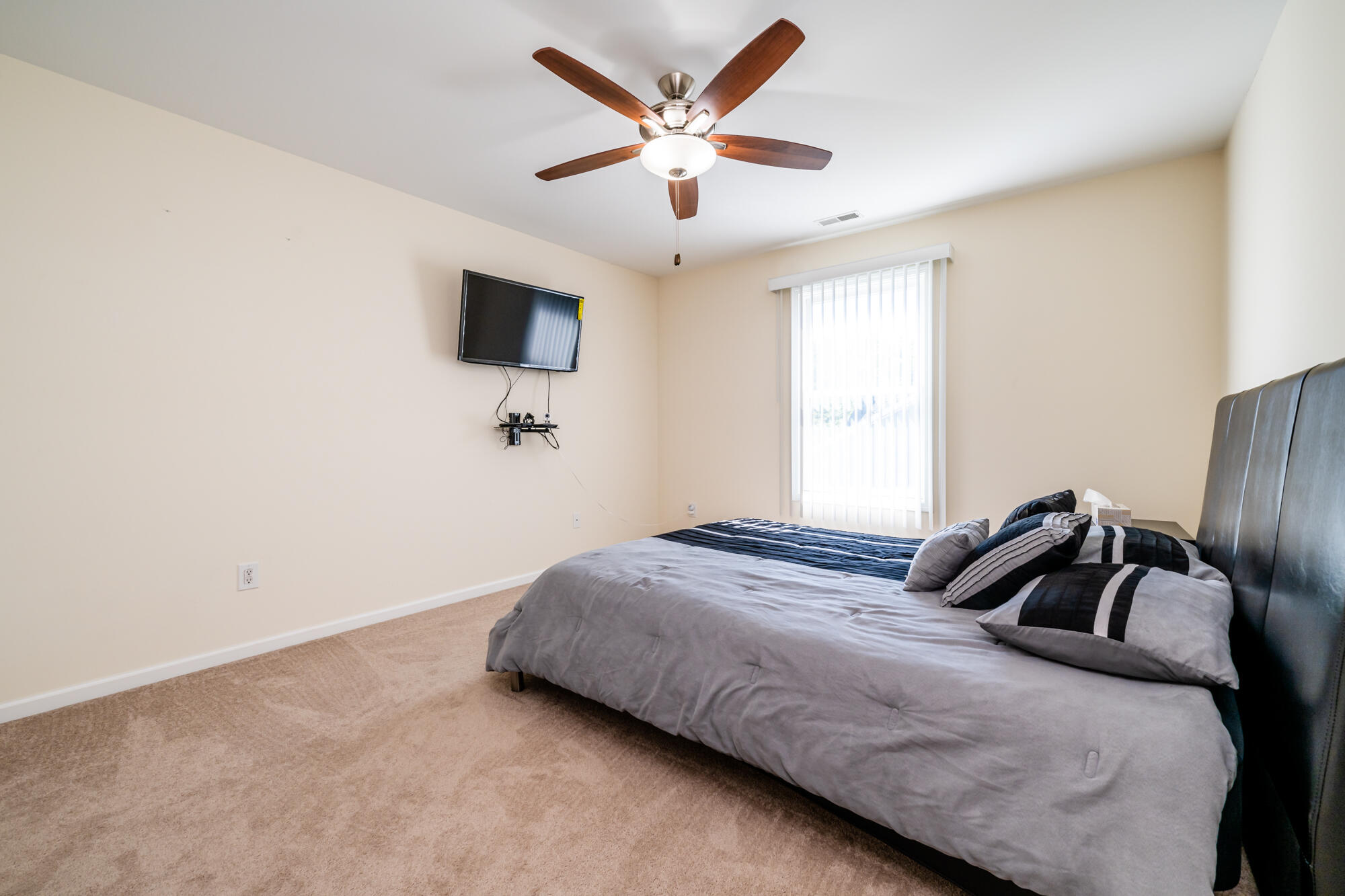 2591 Holiday House Road, Unit 17 St. Joseph, MI 49085 - Photo 28 of 43 Holiday-125
