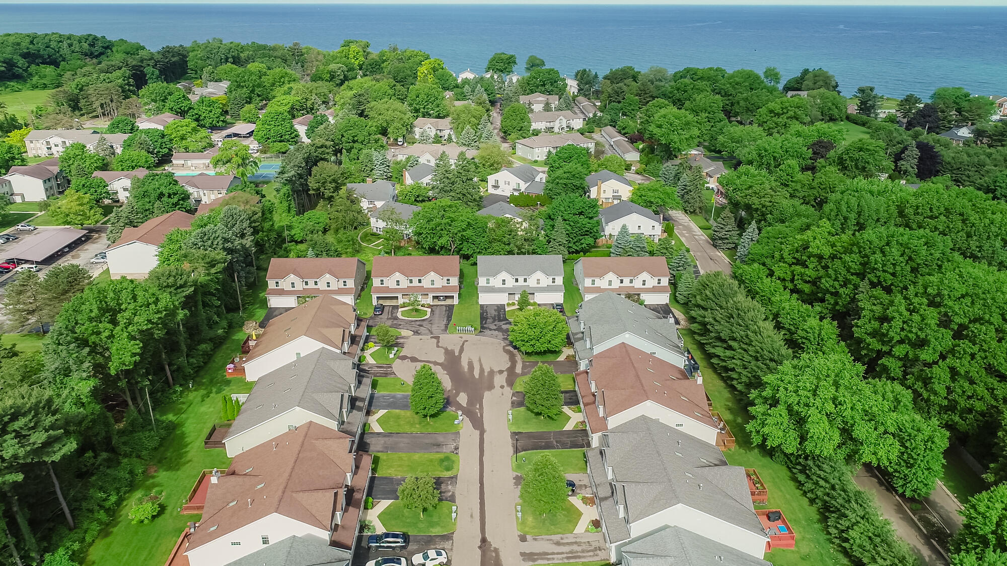 2591 Holiday House Road, Unit 17 St. Joseph, MI 49085 - Photo 42 of 43 Holiday-142