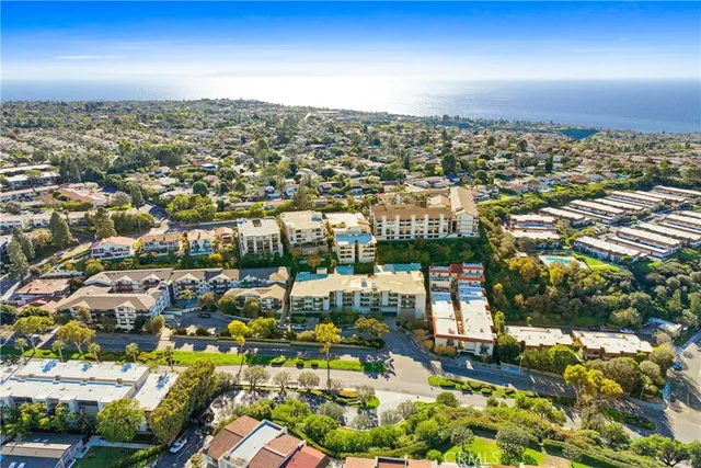 $739,000 | 28121 Highridge Road, Unit 402, Rancho Palos Verdes, CA 90275