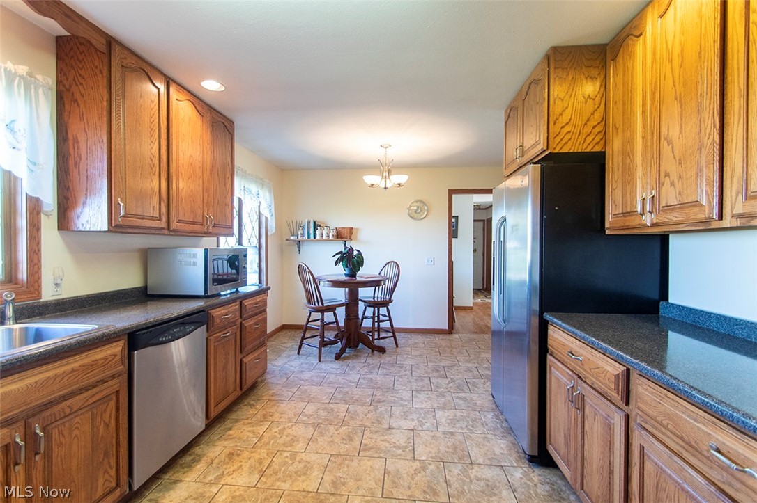 6582 Branch Road Medina, OH 44256 - Photo 4 of 29 Gallery Image 4