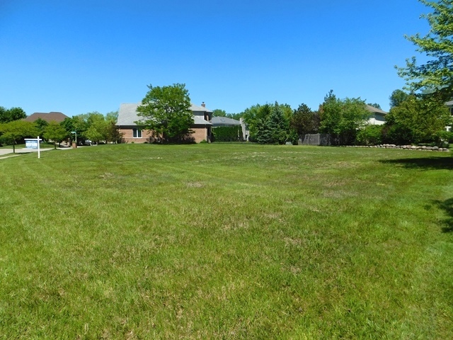 125 Riverside Drive Deerfield, IL 60015 - Photo 3 of 11