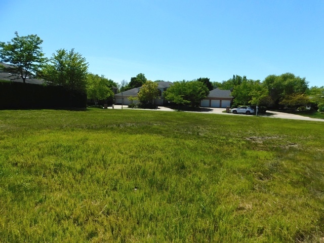 125 Riverside Drive Deerfield, IL 60015 - Photo 4 of 11
