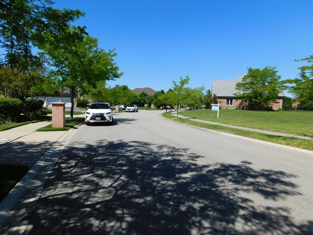 125 Riverside Drive Deerfield, IL 60015 - Photo 8 of 11