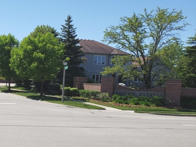 125 Riverside Drive Deerfield, IL 60015 - Photo 10 of 11