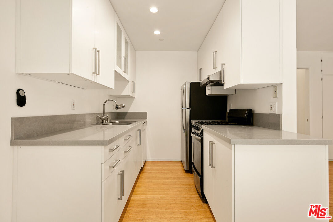 2311 4th Street, Unit 114 Santa Monica, CA 90405 - Photo 7 of 25