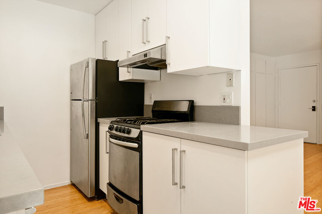 2311 4th Street, Unit 114 Santa Monica, CA 90405 - Photo 8 of 25