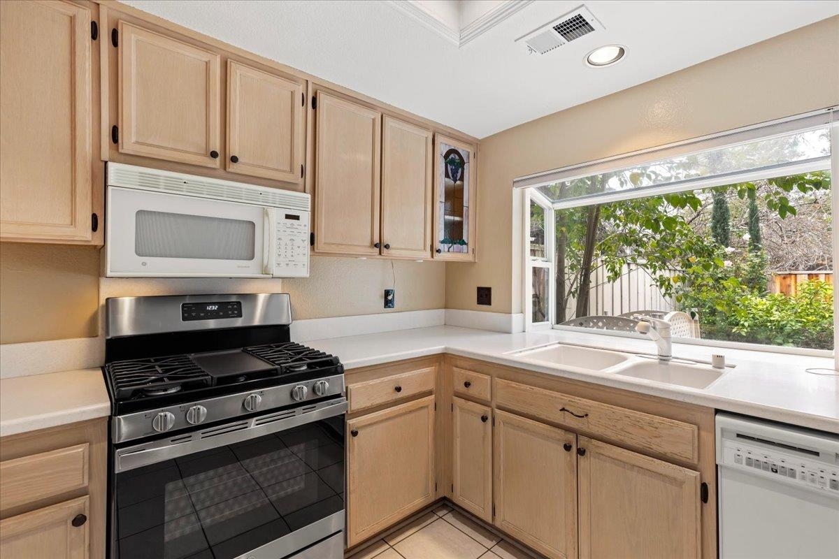 3873 Inverness Common Livermore, CA 94551 - Photo 14 of 35