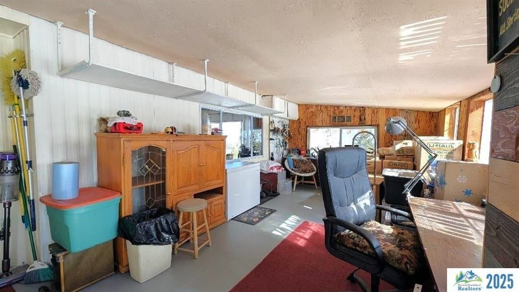 450-075 Lyzenga Road Milford, CA 96121 - Photo 4 of 21 Gallery Image 4