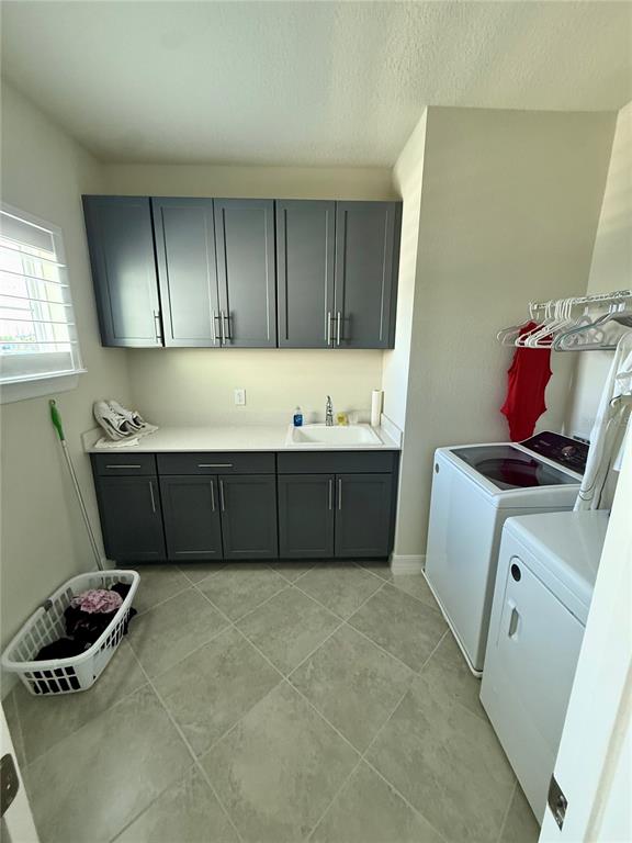 8441 Pk Clf Way Orlando, FL 32836 - Photo 41 of 59 a room with a cabinets and a stove