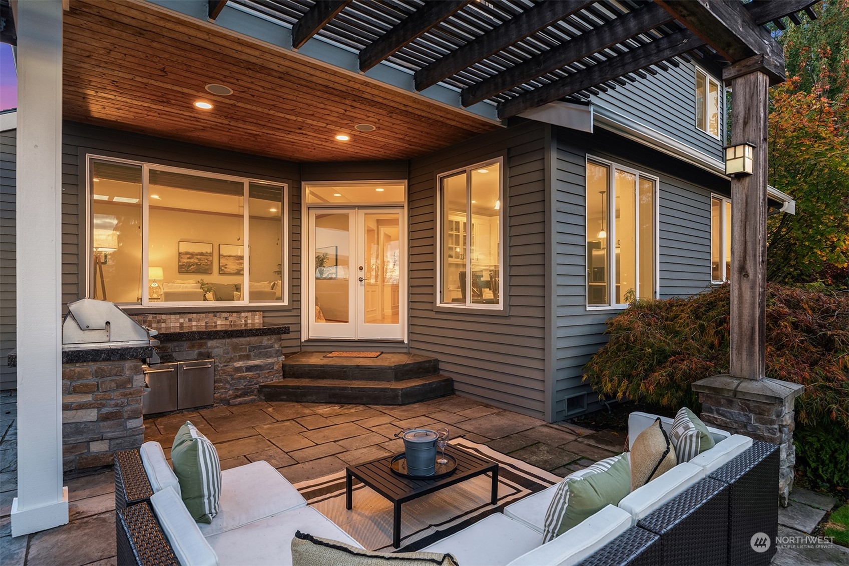 2210 242nd Street Southeast Bothell, WA 98021 - Photo 24 of 40 a outdoor living space with patio furniture