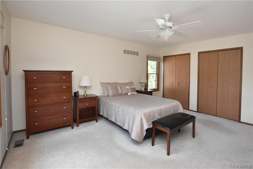 926 Ten Point Drive Rochester Hills, MI 48309 - Photo 18 of 29