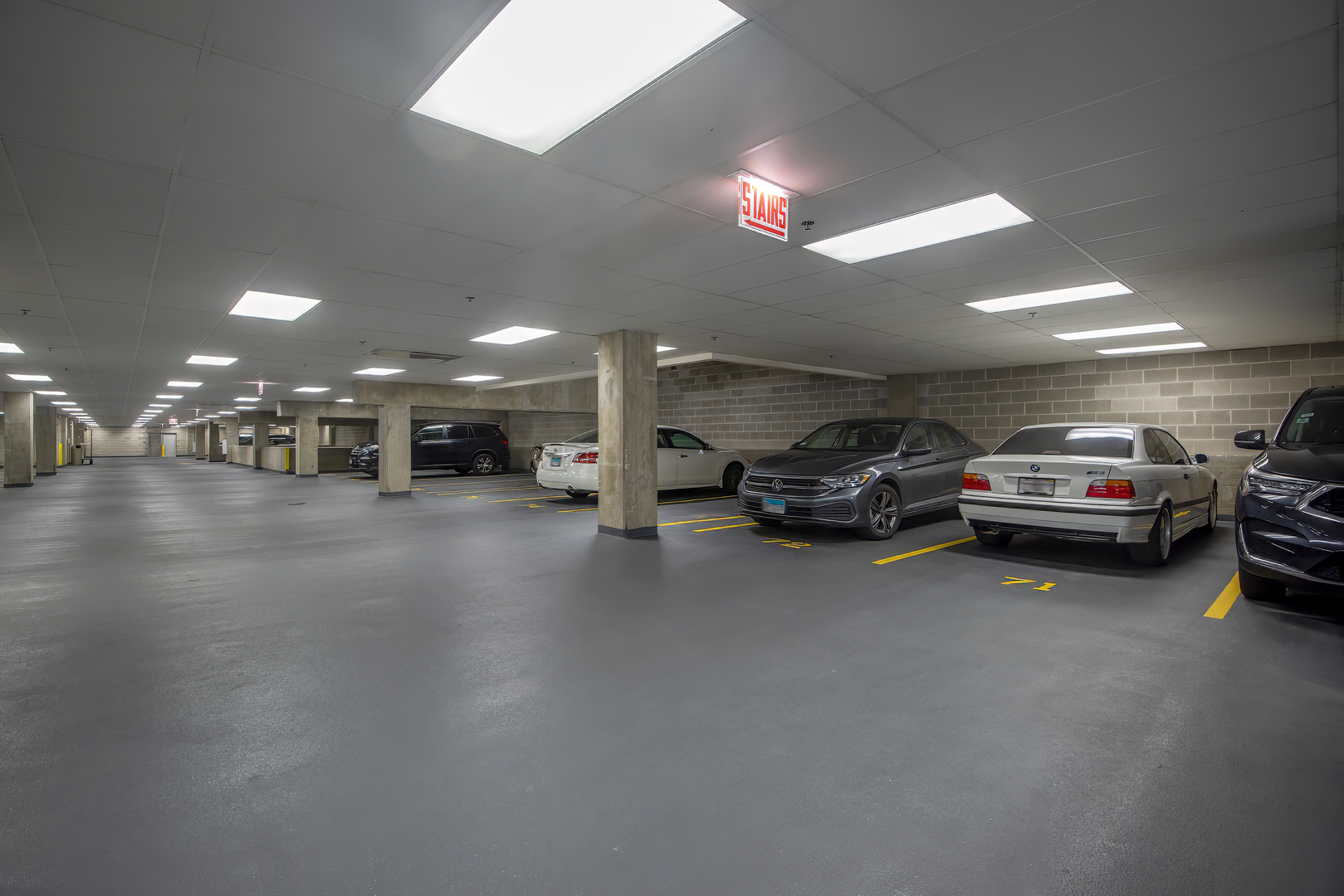 950 West Monroe Street, Unit 402 Chicago, IL 60607 - Photo 24 of 33