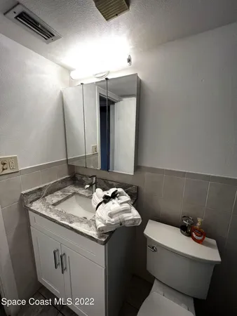$1,950 | 7101 Ridgewood Avenue, Unit 203, Cape Canaveral, FL 32920