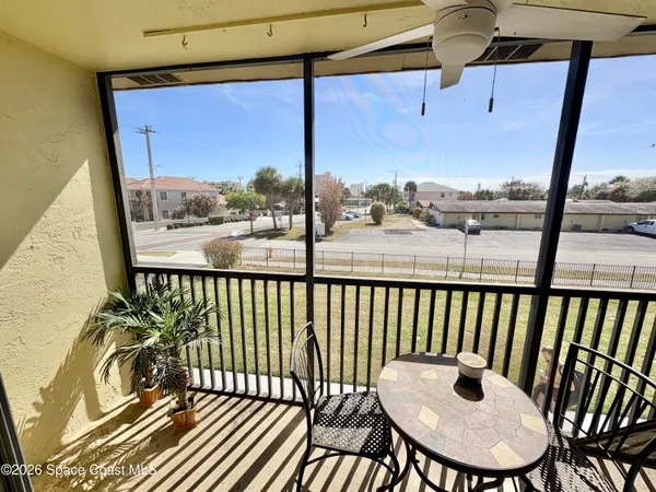 $1,950 | 7101 Ridgewood Avenue, Unit 203, Cape Canaveral, FL 32920