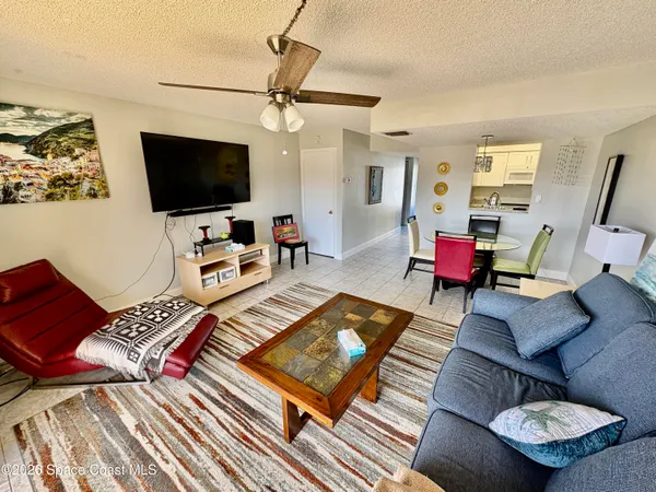 $1,950 | 7101 Ridgewood Avenue, Unit 203, Cape Canaveral, FL 32920