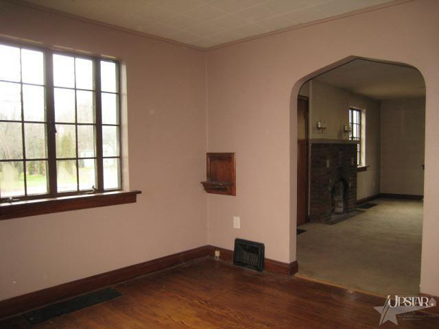 1717 Reckeweg Road Fort Wayne, IN 46804 - Photo 4 of 18 Gallery Image 4