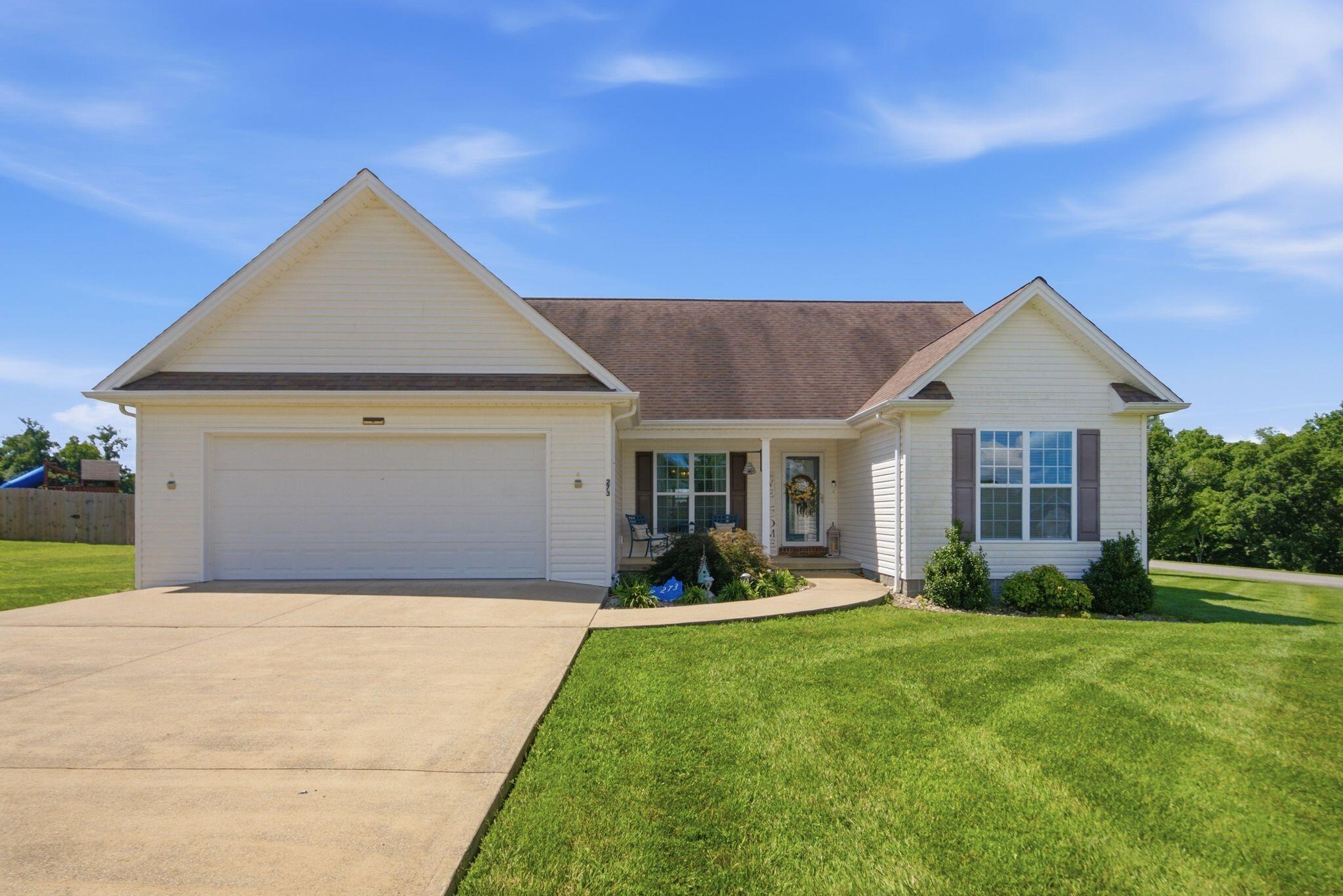 273 Ridgefield Drive Liberty, KY 42539 - Photo 2 of 43 1_dsc03623_autoremove_47549853