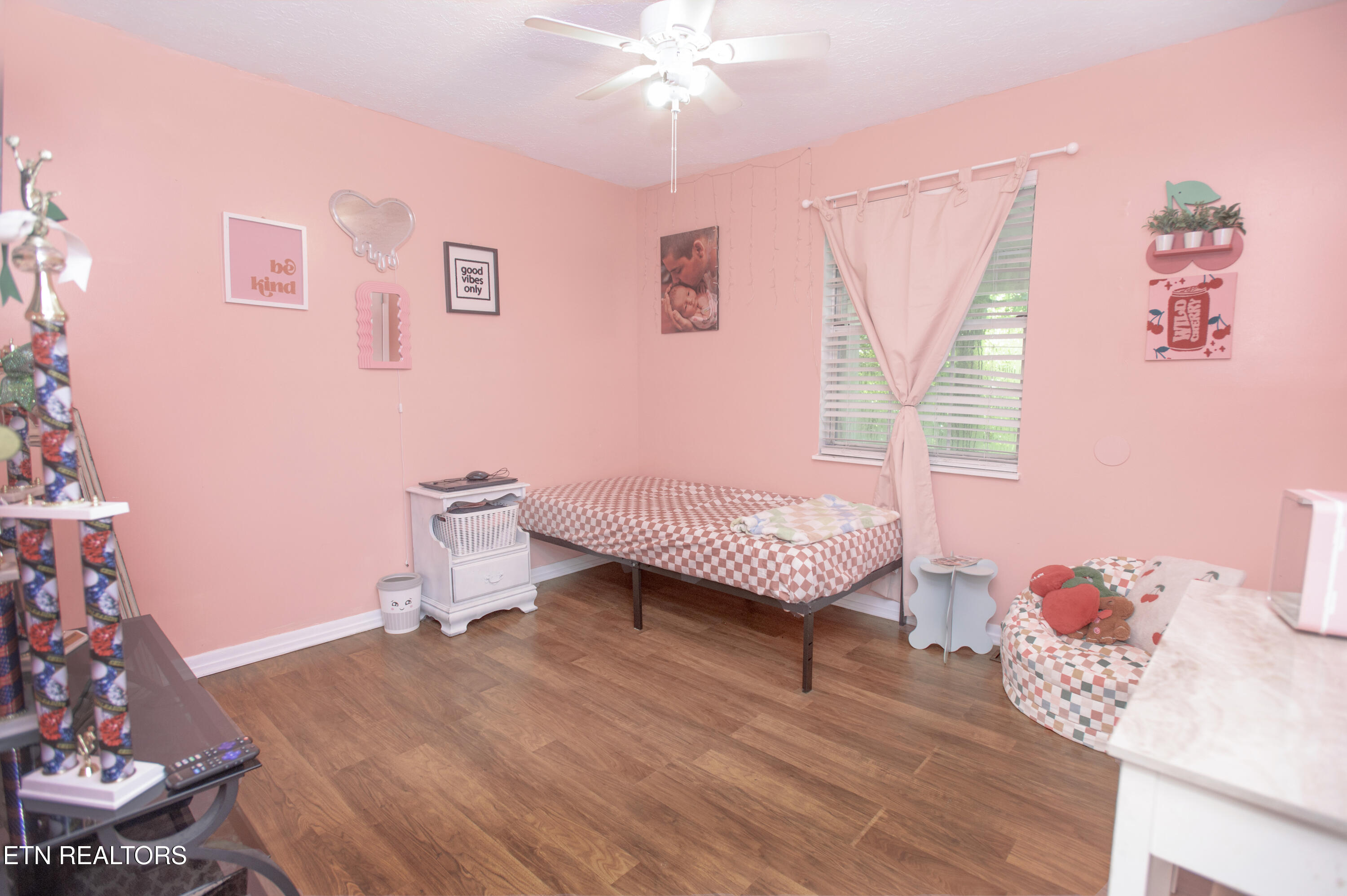 238 Walnut Grove Road Kingston, TN 37763 - Photo 23 of 35 Bedroom