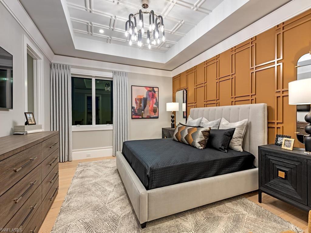 405 Neapolitan Way Naples, FL 34103 - Photo 22 of 45 En-Suite 1