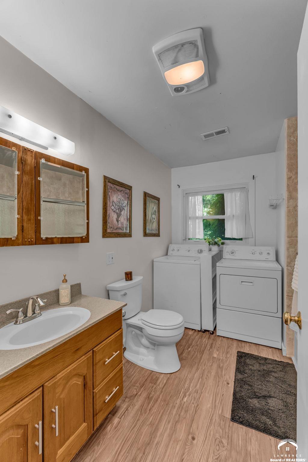 1630 Delaware Street Lawrence, KS 66044 - Photo 26 of 37