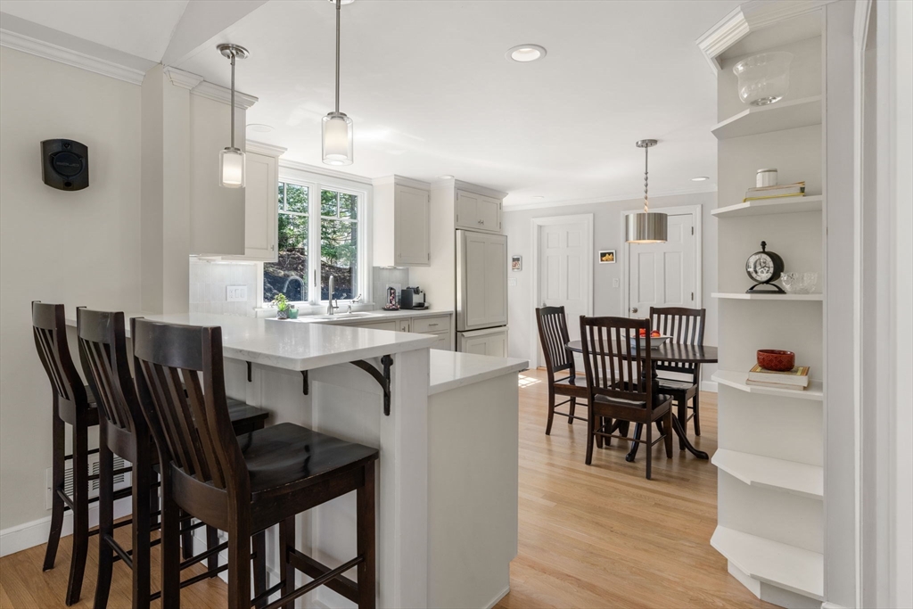 30 Ivy Road Wellesley, MA 02482 - Photo 6 of 34 Gallery Image 6