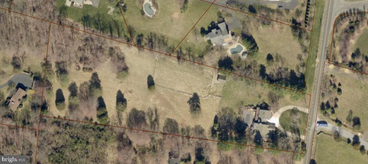 642 Seneca Road Great Falls, VA 22066 - Photo 5 of 5 Gallery Image 5