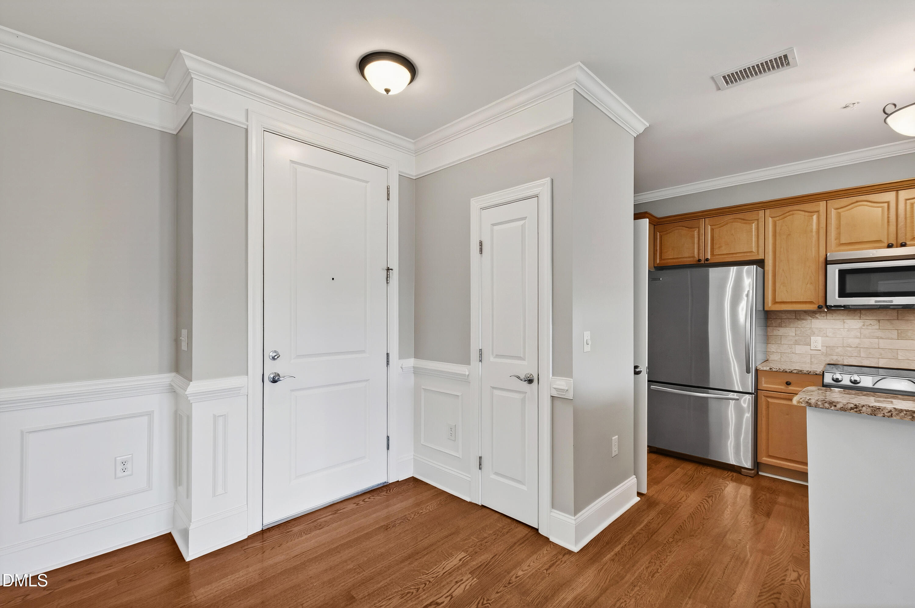 340 Allister Drive, Unit 201 Raleigh, NC 27609 - Photo 7 of 45 Allister Unit 201 (29)