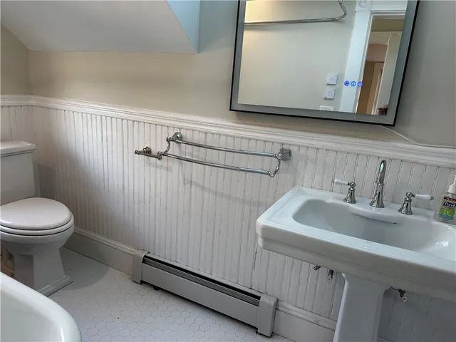 $3,200 | 100 Maple Avenue, Barrington, RI 02806