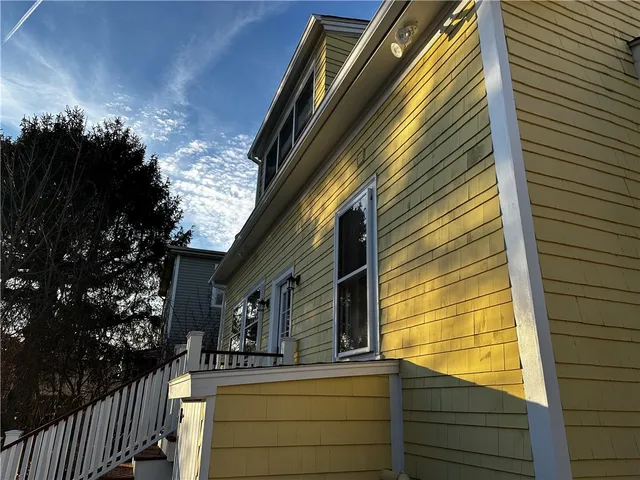 $3,200 | 100 Maple Avenue, Barrington, RI 02806