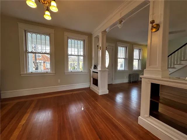 $3,200 | 100 Maple Avenue, Barrington, RI 02806