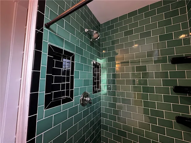 $3,200 | 100 Maple Avenue, Barrington, RI 02806