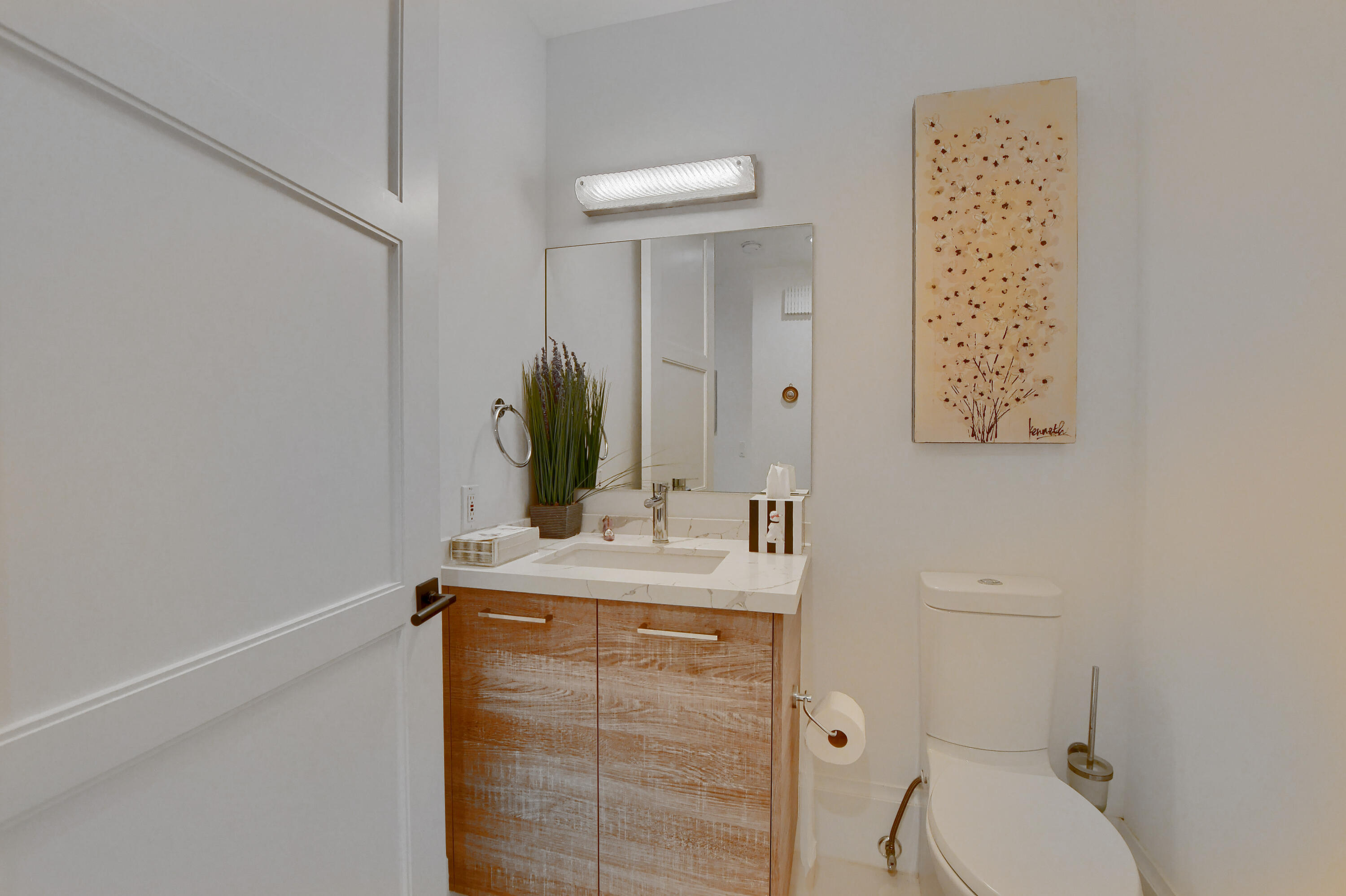 2548 Coco Plum Boulevard, Unit 704 Boca Raton, FL 33496 - Photo 32 of 39 POWDER ROOM