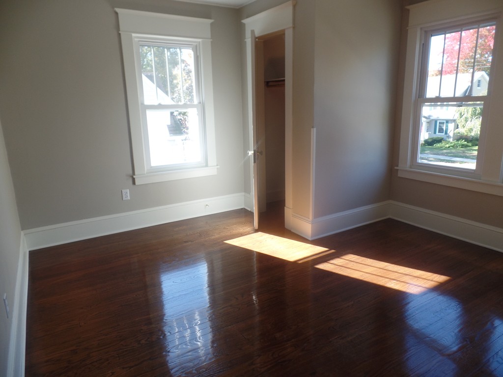 37 Gillette Avenue Springfield, MA 01118 - Photo 21 of 27