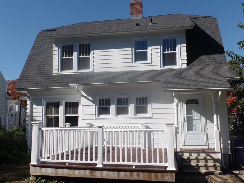 37 Gillette Avenue Springfield, MA 01118 - Photo 3 of 27