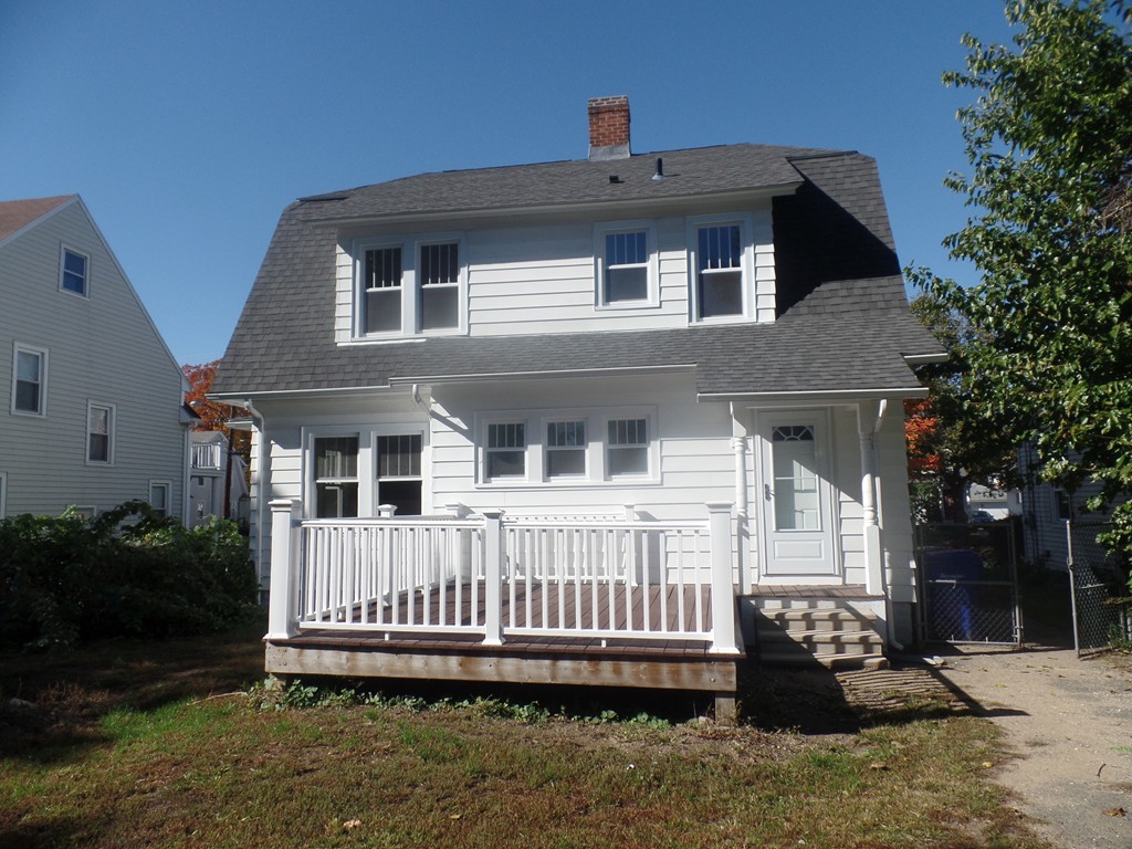 37 Gillette Avenue Springfield, MA 01118 - Photo 4 of 27