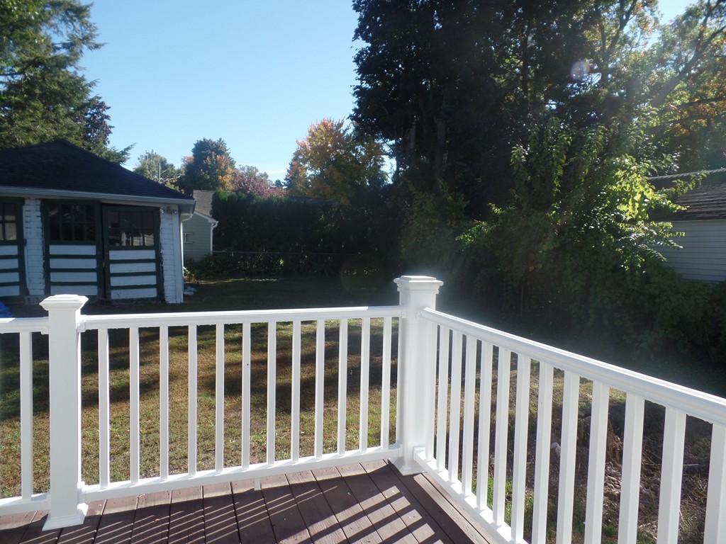 37 Gillette Avenue Springfield, MA 01118 - Photo 5 of 27