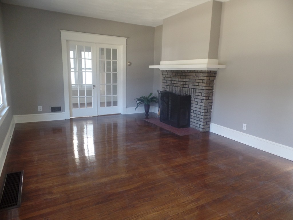 37 Gillette Avenue Springfield, MA 01118 - Photo 8 of 27