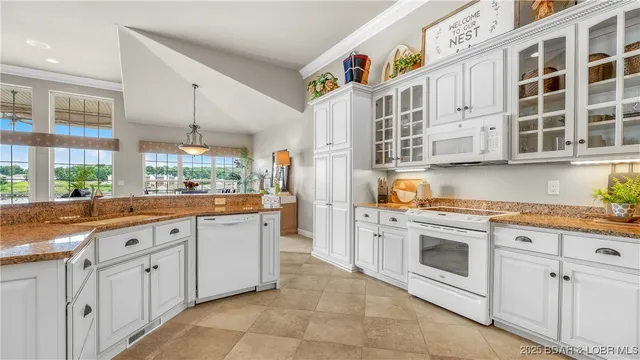 $1,275,000 | 15 Pointe Court, Lake Ozark, MO 65049