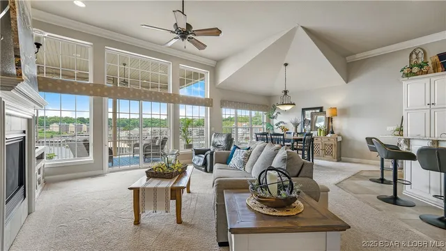 $1,275,000 | 15 Pointe Court, Lake Ozark, MO 65049