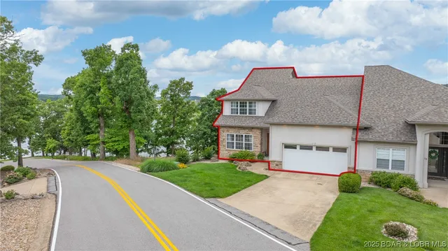 $1,275,000 | 15 Pointe Court, Lake Ozark, MO 65049
