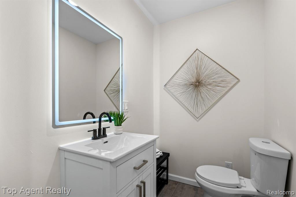 784 Barrington Road Grosse Pointe Park, MI 48230 - Photo 20 of 58