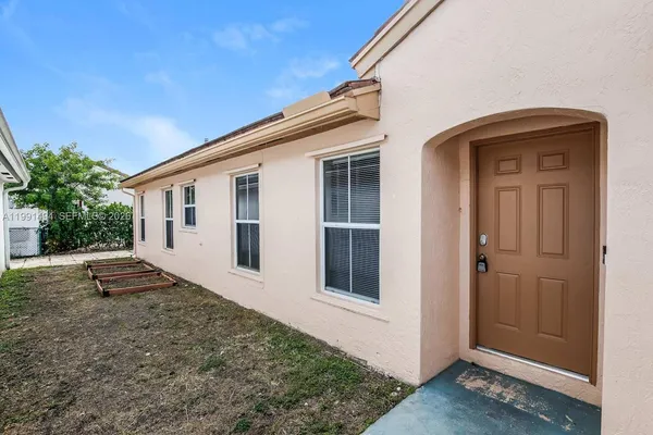 $3,145 | Dimensions North at Chapel, Pembroke Pines, FL 33029