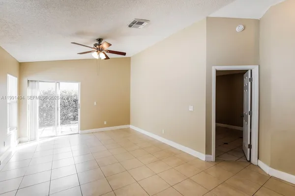 $3,145 | Dimensions North at Chapel, Pembroke Pines, FL 33029
