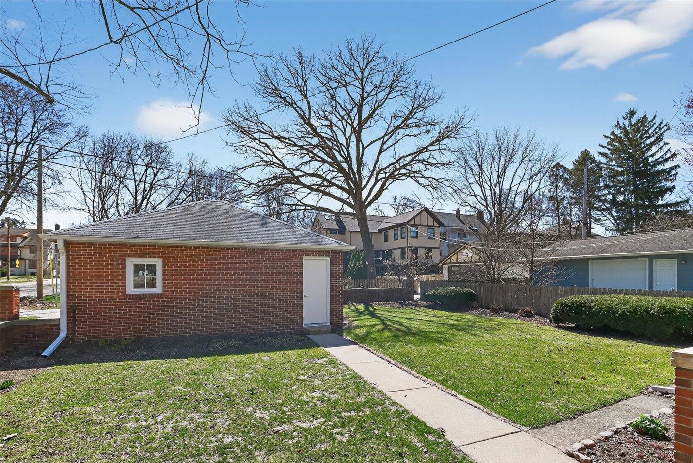 2103 Madison Street Madison, WI 53711 - Photo 37 of 45