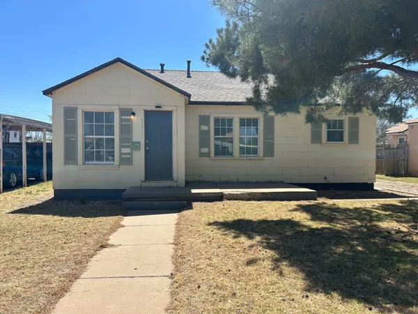 $825 | 2211 26th Street, Lubbock, TX 79411