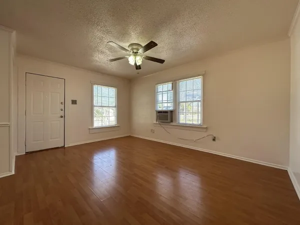 $825 | 2211 26th Street, Lubbock, TX 79411