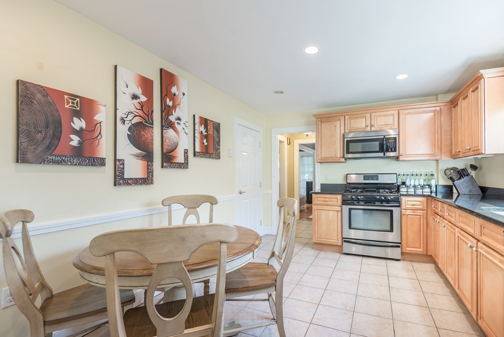 2 Castle Heights Road Andover, MA 01810 - Photo 9 of 21 Gallery Image 9
