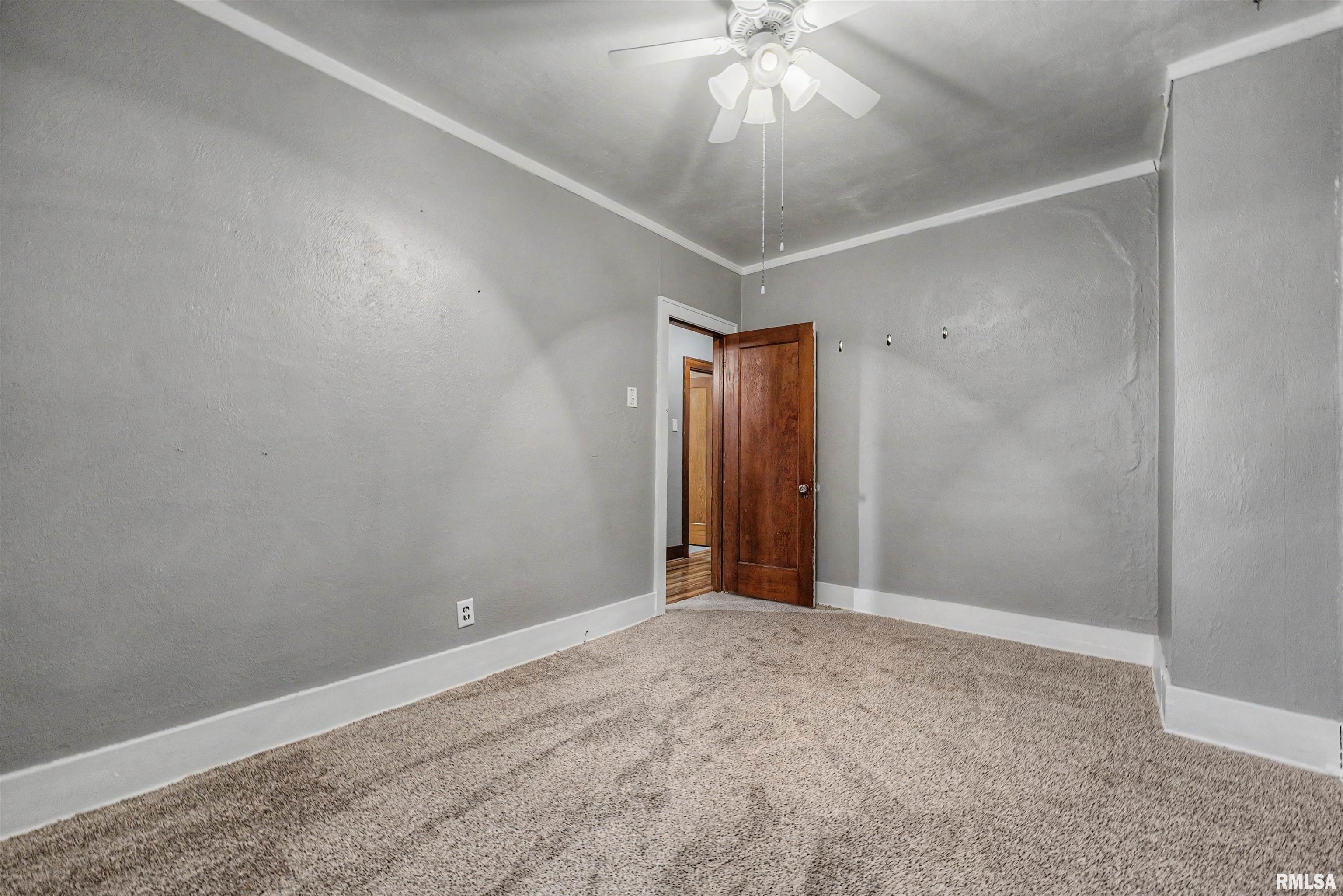330 Kennedy Road Elkhart, IL 62634 - Photo 22 of 40 Gallery Image 22