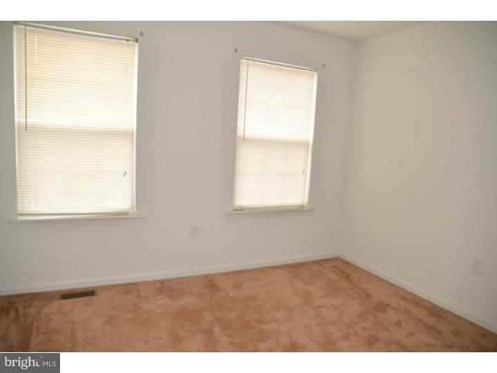 17 Howard Street Carneys Point, NJ 08069 - Photo 12 of 25 Gallery Image 12