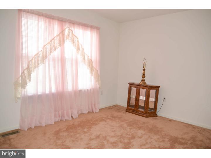 17 Howard Street Carneys Point, NJ 08069 - Photo 14 of 25 Gallery Image 14